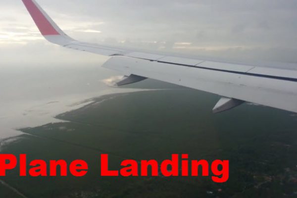 เครื่องบินลงจอด Plane Landing