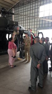 เฮลิคอปเตอร์แบล็คฮอค UH-60 สนับสนุนการฝึก CG19