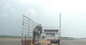 ลังอาวุธยุทโธปกรณ์ กระสุน สิ่งอุปกรณ์ประเภทต่างๆ เช่น กระสุน อาหาร