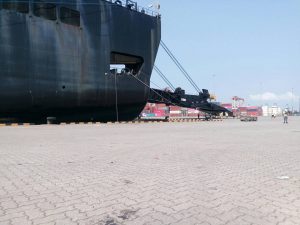 ท่าเรือแหลมฉบัง ชลบุรี