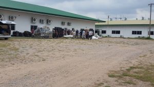 สัมภาระคนของมาถึง สนามฝึก บ.จันทเขลม